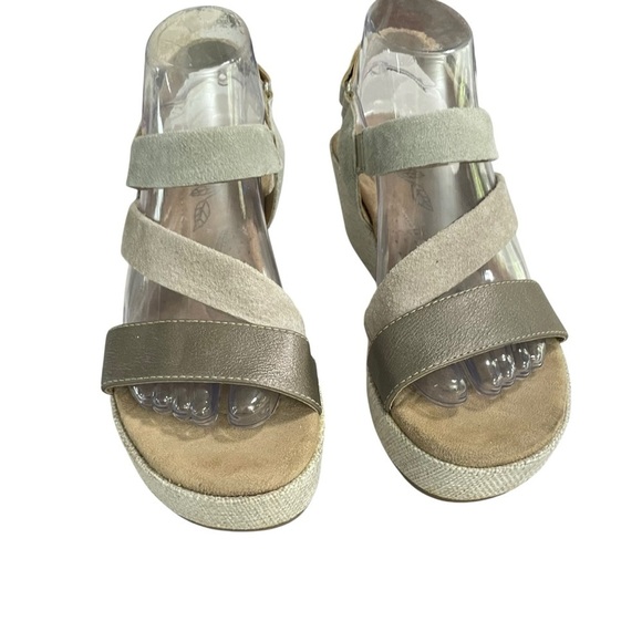 Earth Origins Sandals
7.5 M Maxine Wedge Strappy Buckle Straps Pewter Leather - Picture 5 of 13